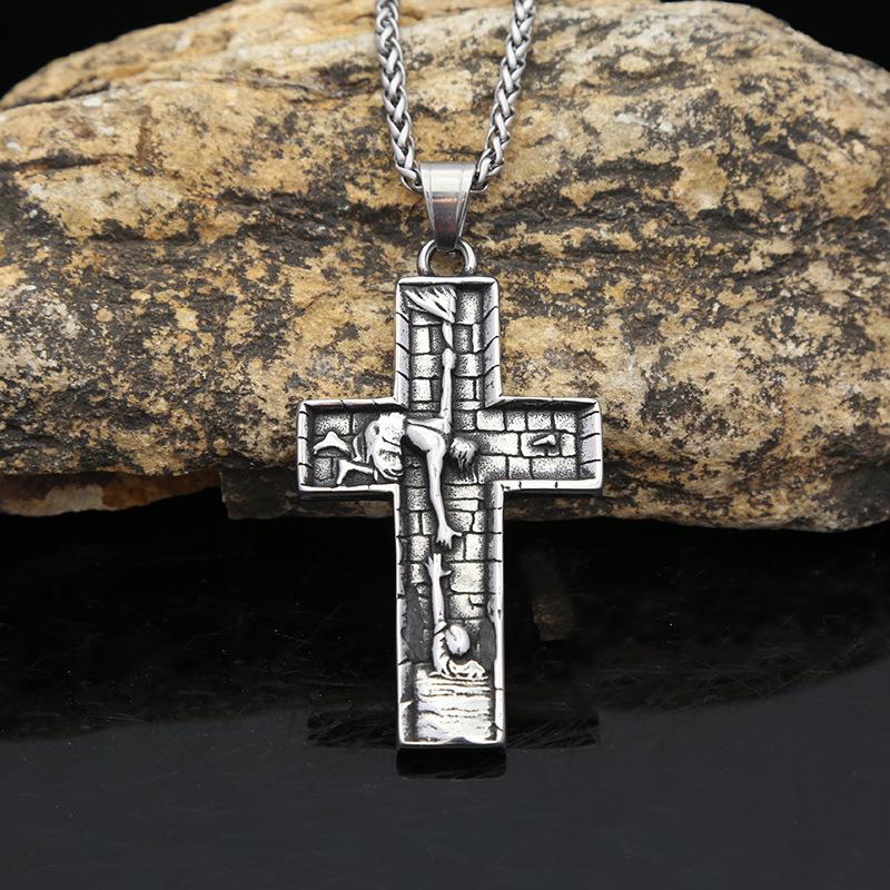 Cross-border Explosion Retro Savior Stainless Steel Cross Pendant European and American Fashion Creative Men's Jewelry Necklace