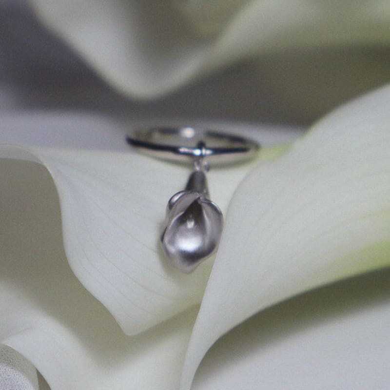 M.atur Ripple of Calla Ring 02
