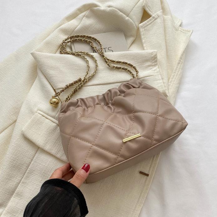 

2025 Summer Fashion Pleated Leather Shoulder Bag - Large Capacity Crossbody with Chain and Drawstring хакі