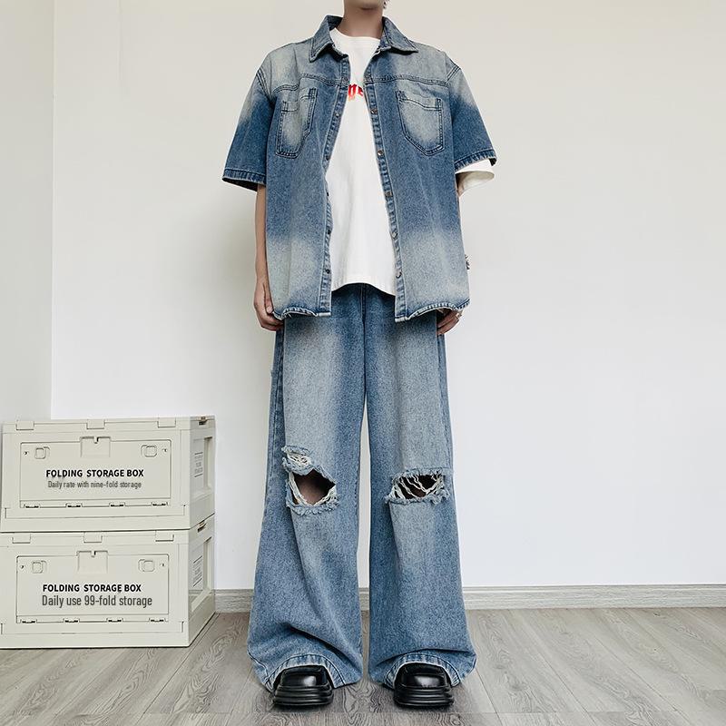

Мужской летний джинсовый костюм в гонконгском стиле: Комплект из двух предметов: рубашка с короткими рукавами и рваные широкие повседневные брюки XL синий