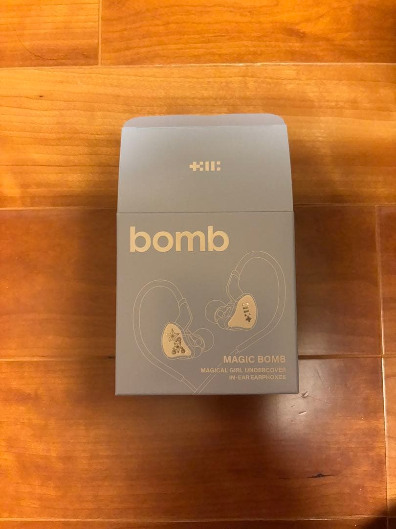

[USED] Illit bomb earphones album