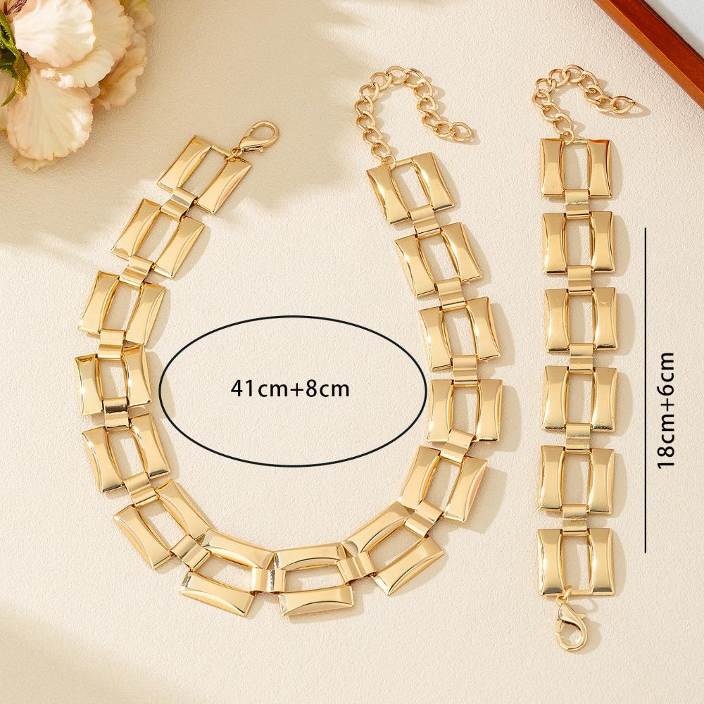 

2025 New Trendy Exaggerated Cuban Square Chain Necklace for Women s Hip-hop Fashion Geometric Collarbone Chain Bracelet Sets золотий