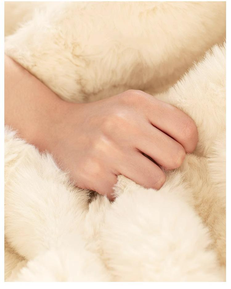 2024 Creme Blase Kunstkaninchenfell Teppich für Wohnzimmer, Sofa, Schlafzimmer, Bettseite, Boden oder Erker