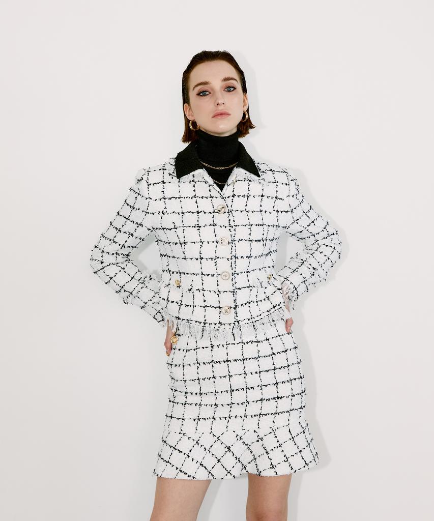 Chaenyuyog Check Mini Flare Skirt [Black Check]