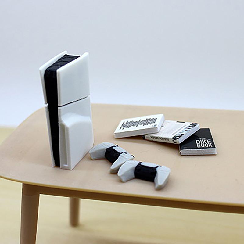 1 Set 1/12 Dollhouse Mini Game Console Miniature Game Handle Model Hand Puppet Doll Accessories Home Diy Decoration