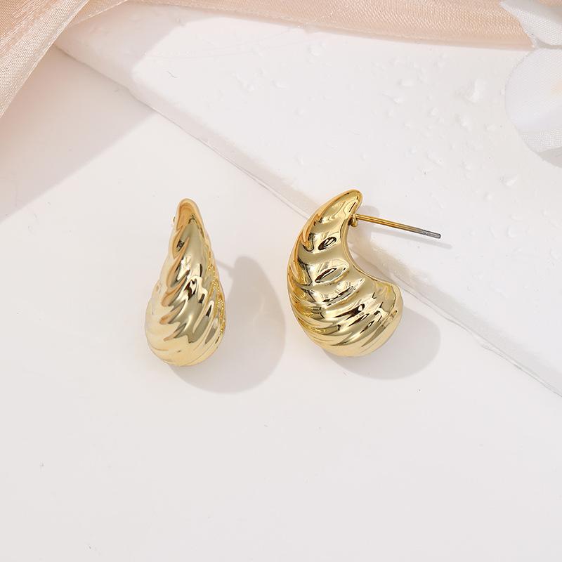 Fashion Geometric Stud Earrings Light Luxury Earrings Niche Design Gold Stud Earrings Premium Earrings