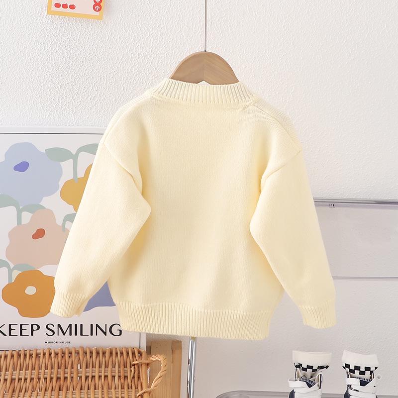 2025 Spring Heart Pattern Sweater for Girls - Versatile Knitwear for Kids