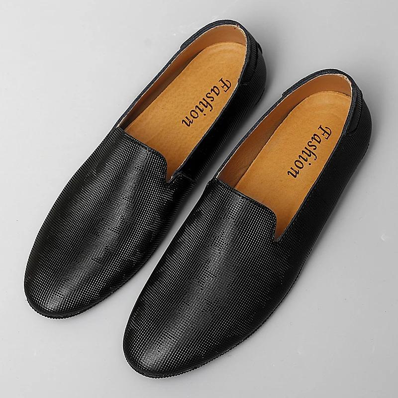 Italské pánské boty na řízení Ležérní letní pánské mokasíny z pravé kůže Mokasíny Lehké nazouvací lodní boty Módní volnočasová chůze Ploché