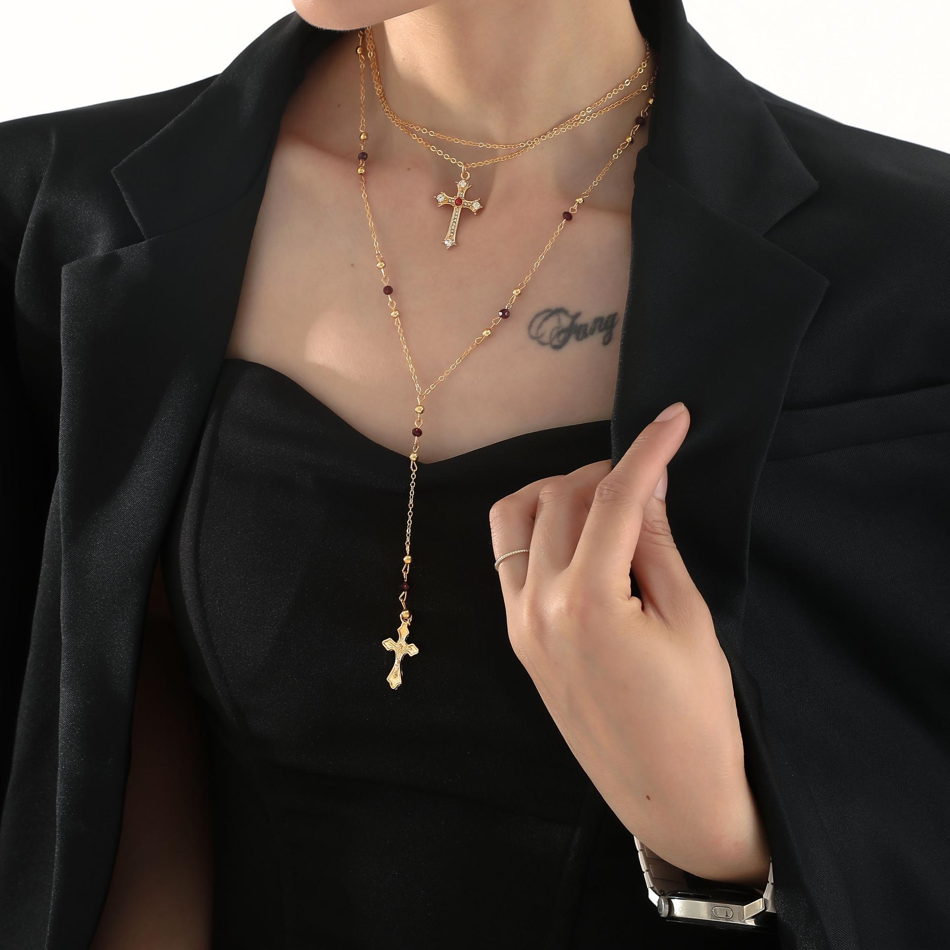 Праздничный Стиль Ожерелье, Модный Легкий Люкс Крест Подвеска, С бахромой Длинный Набор из 3 Предметов.