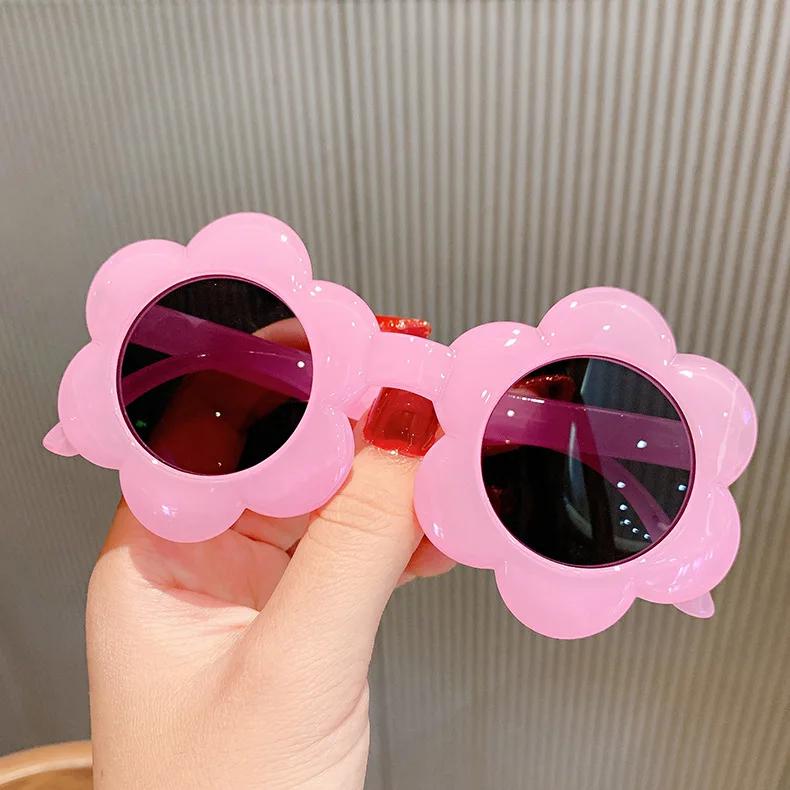 Girls Flower-Shaped Translucent Jelly Sunglasses UV Protection Kids Summer Eyewear Outdoor Party Lightweight Comfortable Toddler