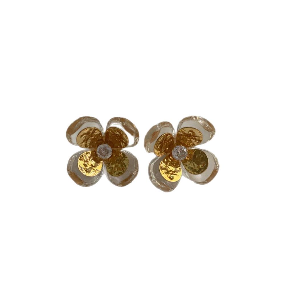 Unique and beautiful flower resin stud earrings women's light luxury high-end temperament exquisite and sweet earrings light and romantic