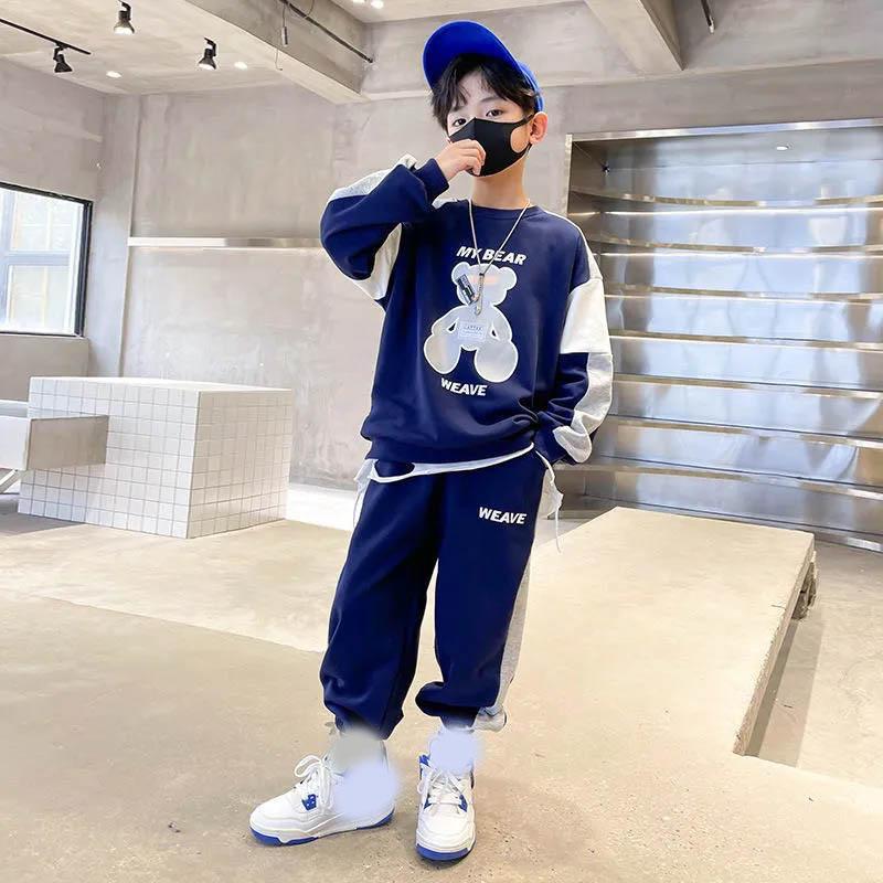 

Комплект из двух предметов для мальчиков: свитер с круглым вырезом и цветными вставками на весну и осень + повседневные брюки на шнурке 110