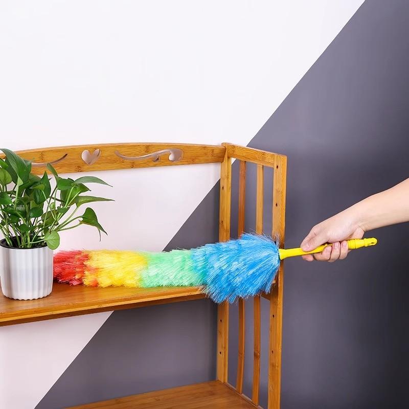 Long-handled, Thick, Colored Feather Duster, A Household Dust-removing Tool For Cleaning.