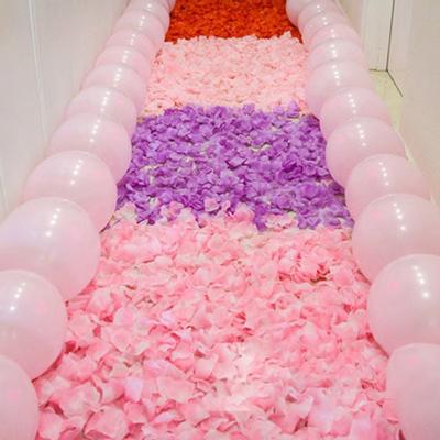1000Pcs Artificial Flower Petals Long-lasting Multifunctional Soft Simulated Rose Flower Petals Confetti Ornaments for Banquet Decoration