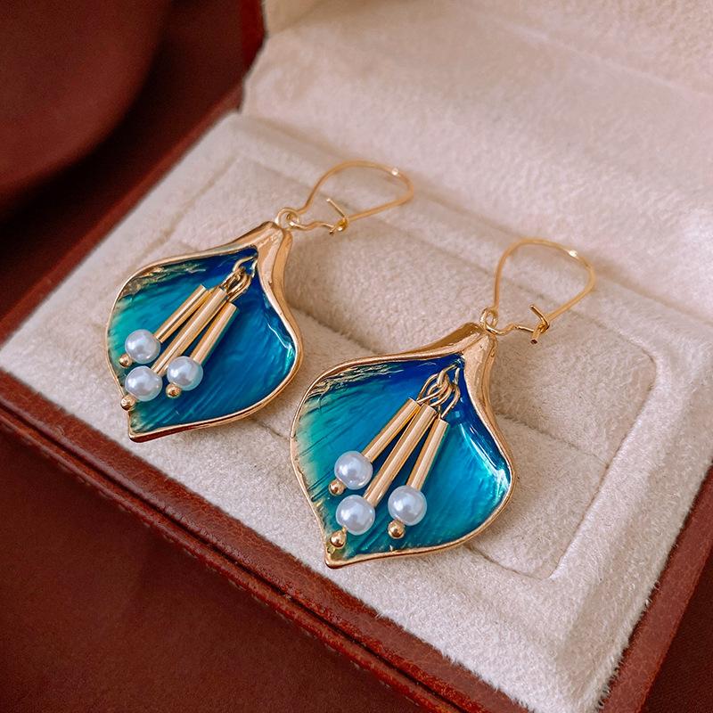 Needle Diamond Earrings Retro Light Luxury High-end Stud Earrings Niche Retro Earrings Women
