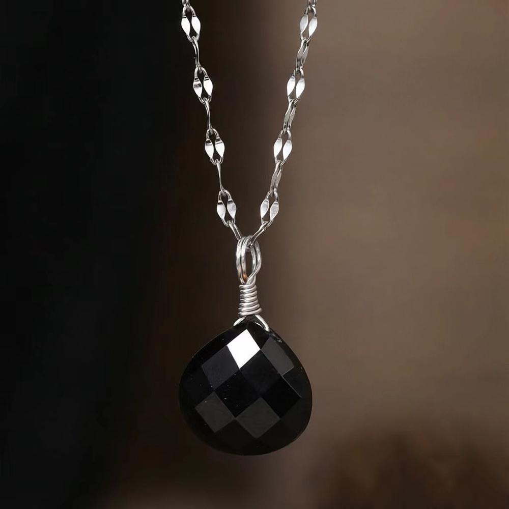 1 Stück Naturstein-Halskette für Damen, kleiner tropfenförmiger Anhänger aus Amethyst und rosa Kristall, Choker-Schmuckgeschenk