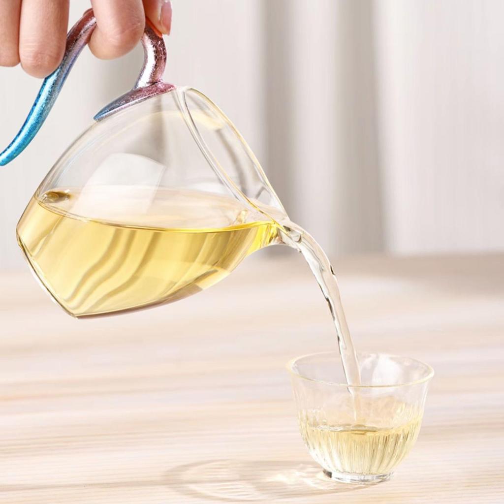 Hitzebeständiges verdicktes Borosilikatglas 330 ml Vakuum-Eiskristall-Technologie Fair Cup Gerechtigkeitsbecher handgebrannter Teetasse