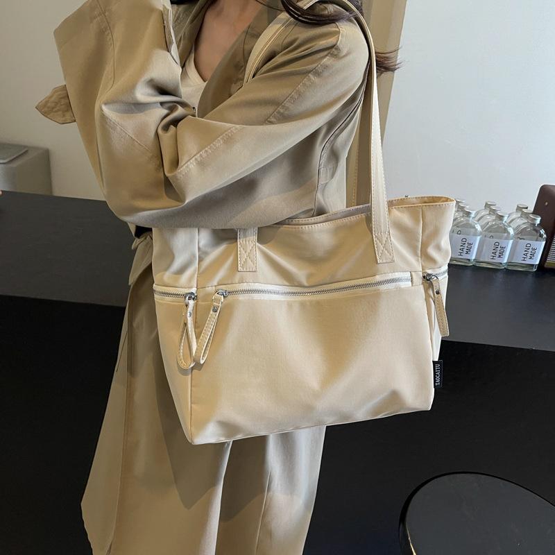 

Повседневная сумка женская 2024 новая модная универсальная сумка через плечо большая вместительная сумка-тоут классная сумка для поездок на работу покинуть белый