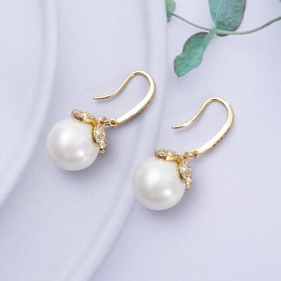Korean Luxury Fashion Earrings: Copper, Micro-inlaid Zircon, Imitation Pearl, Perfect for Parties and Christmas