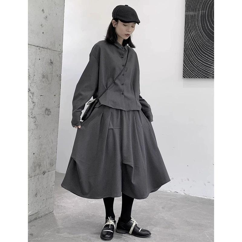 Women's Dark Style Pleated Wool Shirt: Slimming, Loose, Short, Long-Sleeved Japanese Design for Autumn & Winter