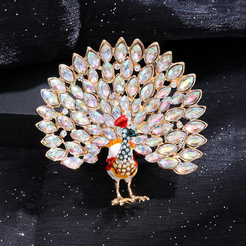 Peacock Brooch for Women, European and American Fashion, Clothing Accessories, Vintage Animal High-end Chest Flower