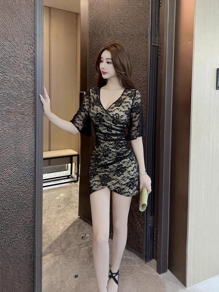 Chic Lace Waist Slim-Fit V-Neck Dress for Sauna & Foot Bath Technician
