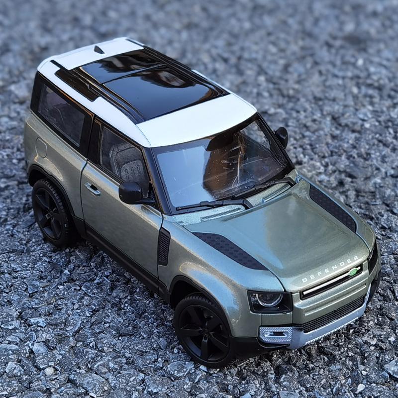WELLY 1/26 Land Rover Defender 2020 Alloy Car Diecasts & Toy Vehicles Car Model Miniature Scale Model Car Toy for Children