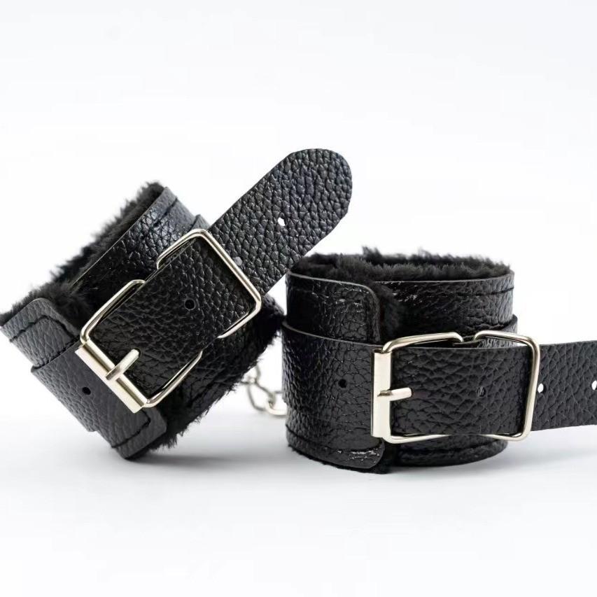 Sex Toy Handcuff Female Hand Restraint Cuffs Fluffy Adjustable Hands Ankles Cuffs Adult Lover SM Slave Erotic Games Kits