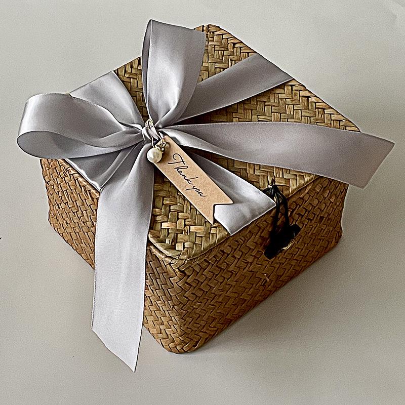 Square Handwoven Bamboo Gift Basket with Lid - High-end Candy Box and Wedding Favor