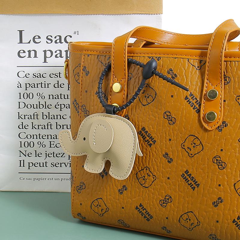 1Pcs Leather Animal Pendant Cartoon Elephant Keychain For Women Bag Charm Decoration Key Chain Holder Gift