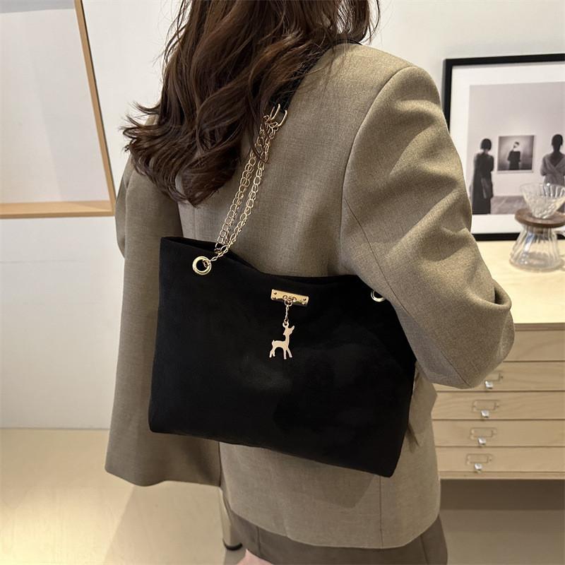 Minimalist Womens Tote Bag With Special Material For Casual Daily Use