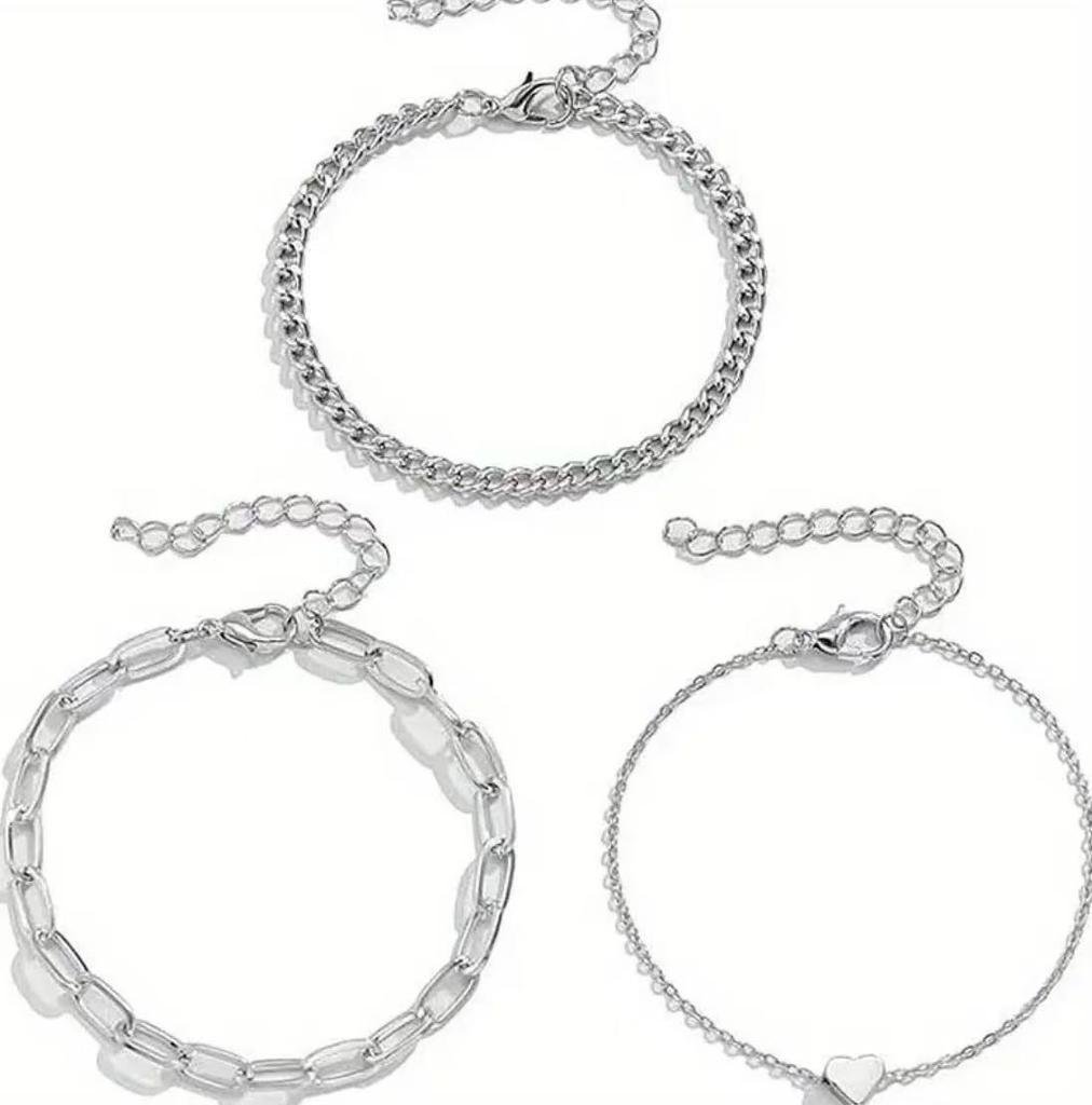 AdjustablePunk Snake Bone Chain Bracelet with Heart Pendant .Bohemian Multi-Layer Golden-Tone Chain Jewelry forWomen, Edgy Retro