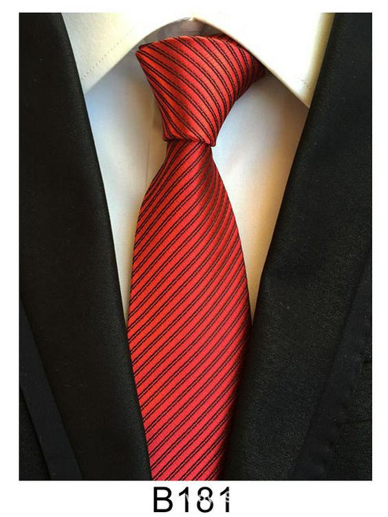 Cravate homme en soie et polyester faite main – Décontractée, formelle ou professionnelle