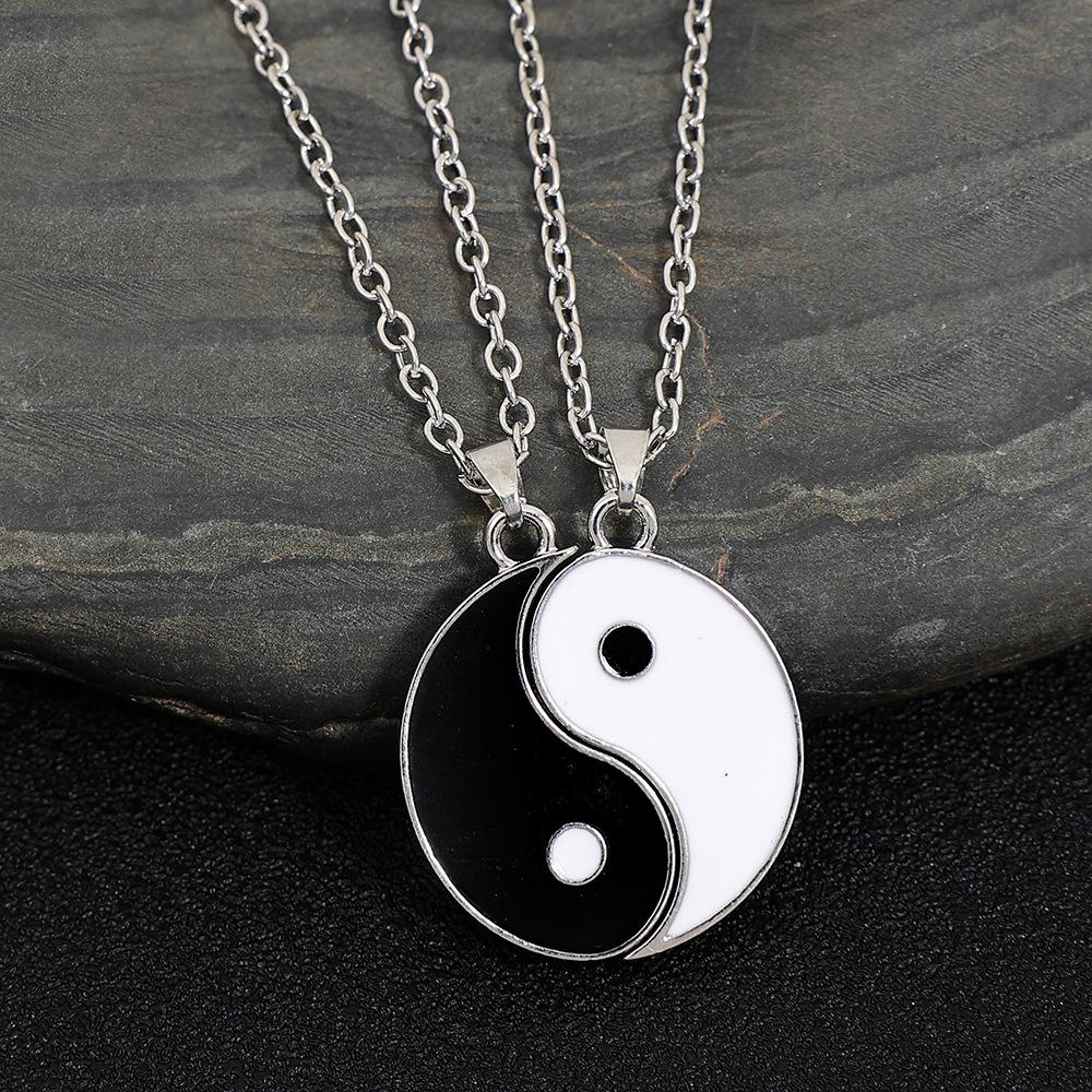 2Pcs Tai Chi Yin Yang Eight Trigrams Pendant Necklaces Set for Couple Copper Color Chain Matching Lover Choker Collar Gift