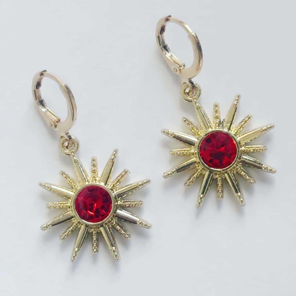 Fashion Retro Gold Color Baroque Sun Red Zircon Pendant Hoop Earrings for Women Luxury Charm Dangle Earrings Jewelry Accessories