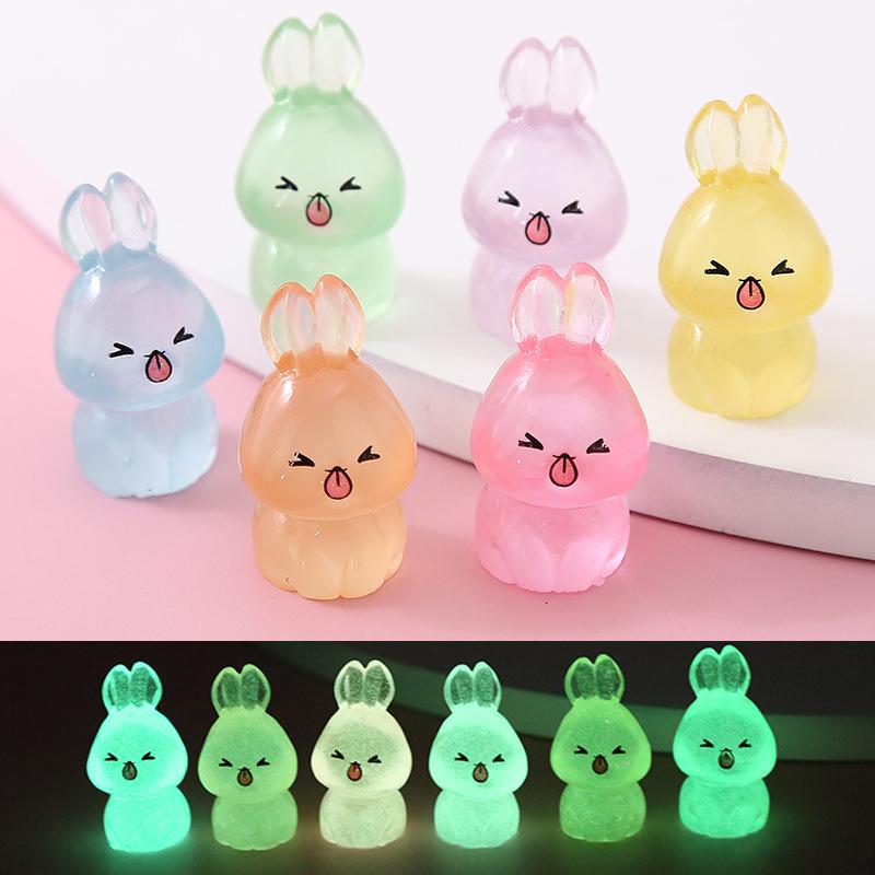 6 Stück Leuchtende Mini Harz Kaninchen Auto Armaturenbrett Spielzeug Puppen Figuren Heim Gartendekoration Cartoon Niedliche Auto Ornamente Geschenke