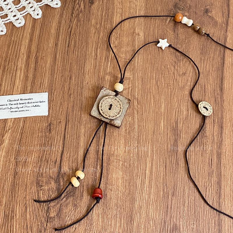 Chinese Zen Butterfly Necklace - Elegant Retro Clavicle Chain for Women, Versatile High-End Ethnic Style Accessory