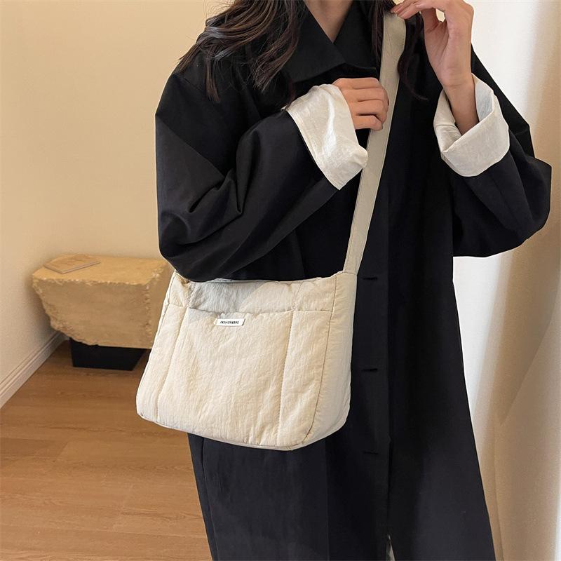 Simple Space Cotton Solid Color Large Capacity Soft Bag Women'S Down Fashion Light Niche Commuter Shoulder Bag Messenger Bag
