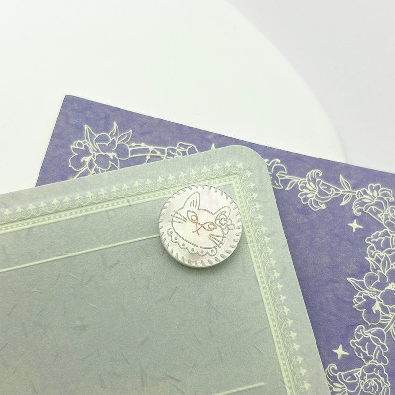 10pcs Lovely Kitten Buttons 11.5/15mm Round White Shell Shank Buttons Woman's Clothing Buttons