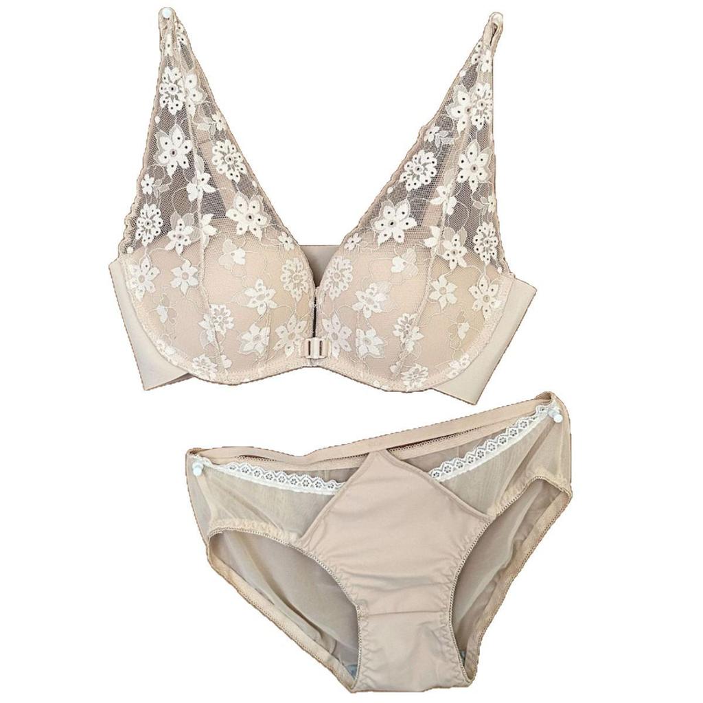 Sleek Lace Front-Closure Push-Up Bra Set for Small Busts - Wire-Free & Comfortable