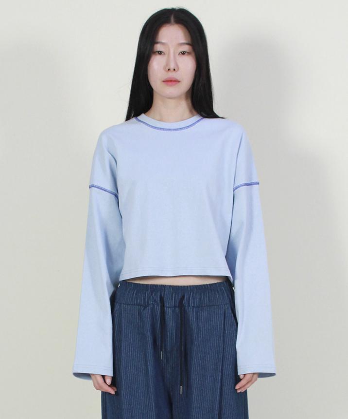 Deumakeu Color Stitch Maxi Crop T-Shirt Sky Blue