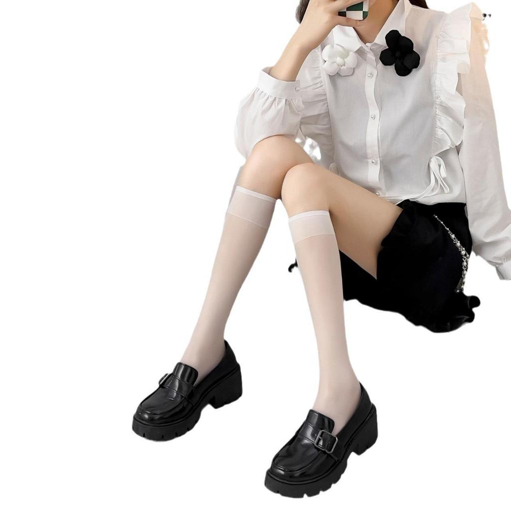 Damen Socken im japanischen Stil, transparent weiß, Wadenlang - Sommerlich dünne Mittelrohr-Halbrohrstrümpfe