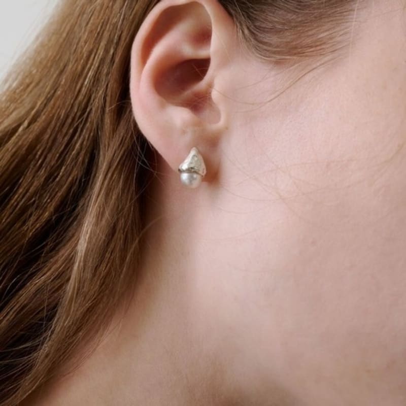 salted Arte pearl earring