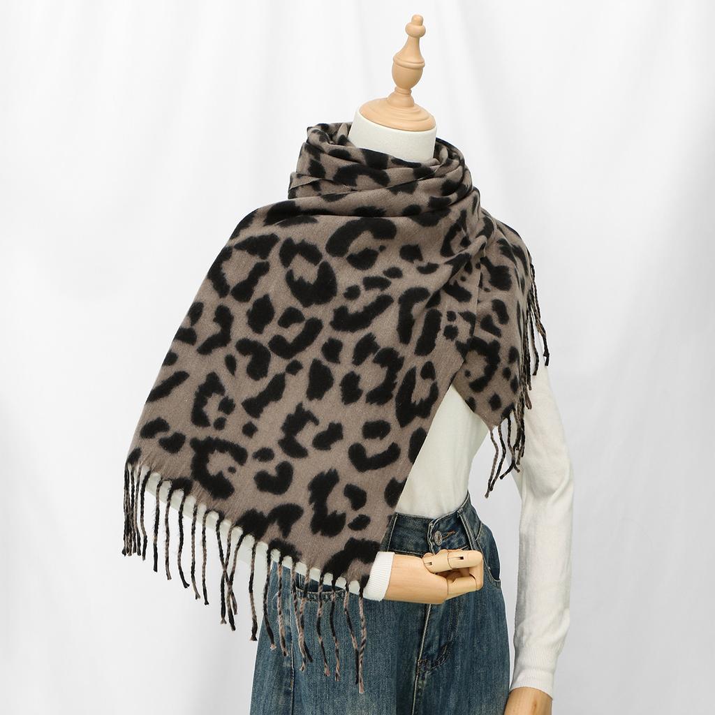 Novo Lenço Pashmina de Leopardo de Luxo Xales Envoltórios de Caxemira Cachecóis Longos de Inverno Quentes Moda Feminina Mantas Longas Cachecóis com Franjas 180*30Cm