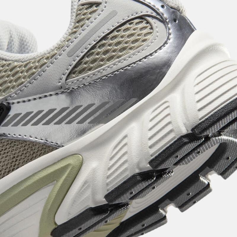 Nike נעליים קז'ואל נושמות לנשים V5 RNR