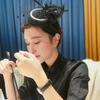 Women Fascinator Hat Feather Mesh Imitation Pearls Decor Pillbox Hat Small Top Hat Daily Party Hair Accessory