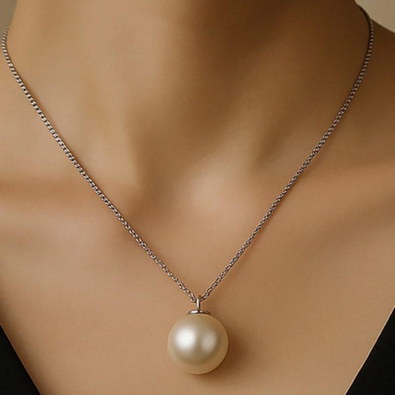

Dana Burton Tinted Love Ball Necklace_18mm Silk White