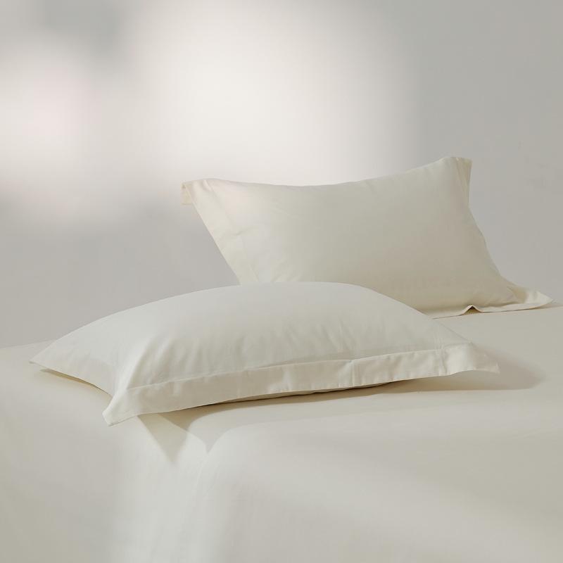 Set aus zwei Kissenbezügen aus gebürsteter langstapeliger Baumwolle - 100 Fadenzahl, Unifarbe, luxuriöses Gefühl