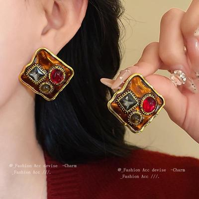 Silver Needle Diamond-Inlaid Tiger Eye Stud Earrings - Retro Geometric Vintage Jewelry for Women