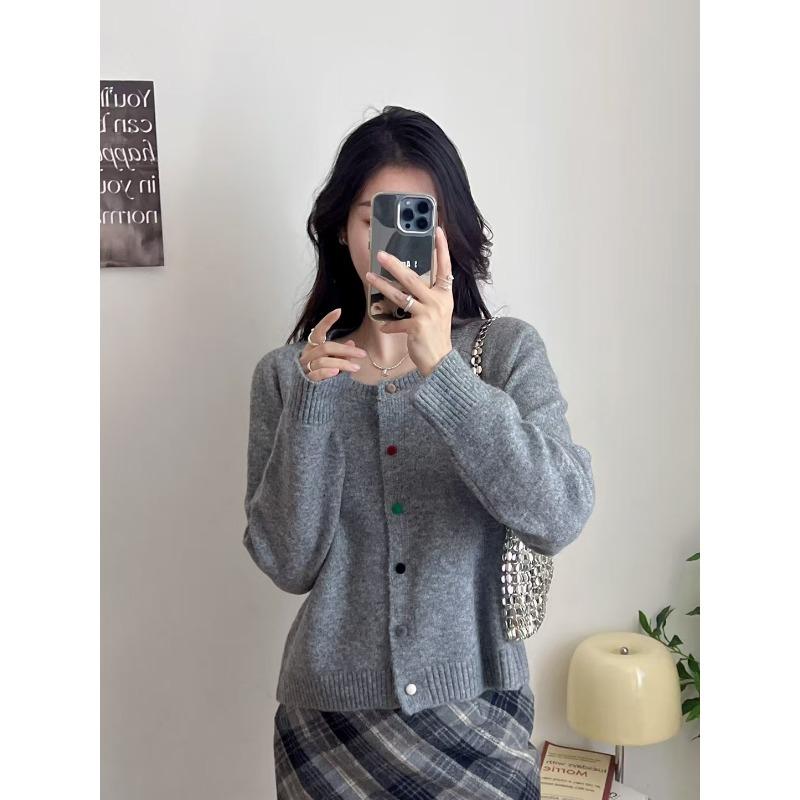 New simple casual loose long-sleeved knitted cardigan women's autumn senior sense age-reducing thin round neck breasted top